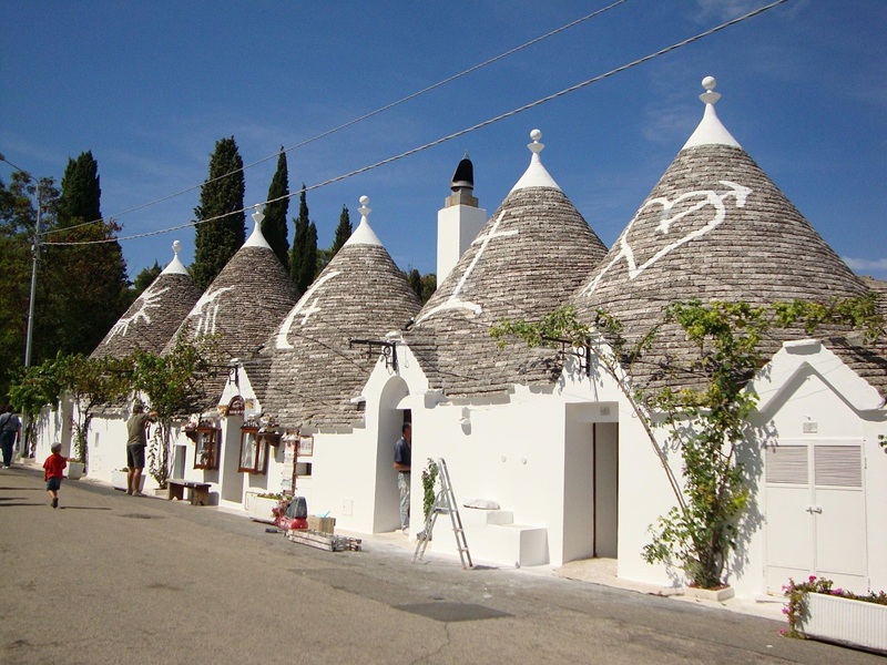 Puglian Dreams: Brindisi, Alberobello & Ostuni 